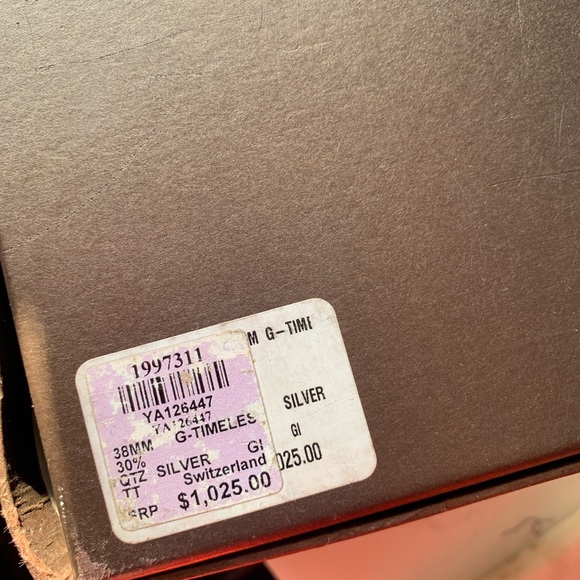 COPY - GUCCI WATCH PERFECT CONDITION - Picture 4 of 4